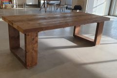 Steigerhouten tafel